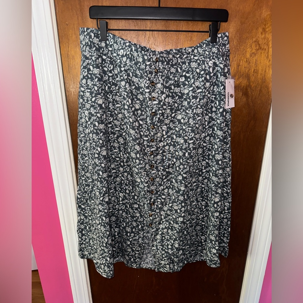 NWT Button Front Midi Skirt